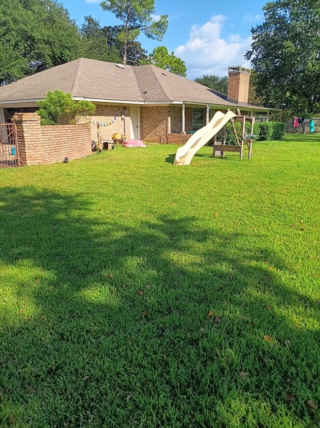 Building Photo - 2308 Wesley Cir