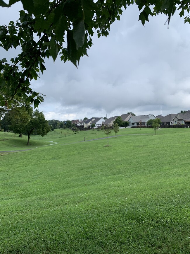 Building Photo - 1507 NE Benjamin Greens