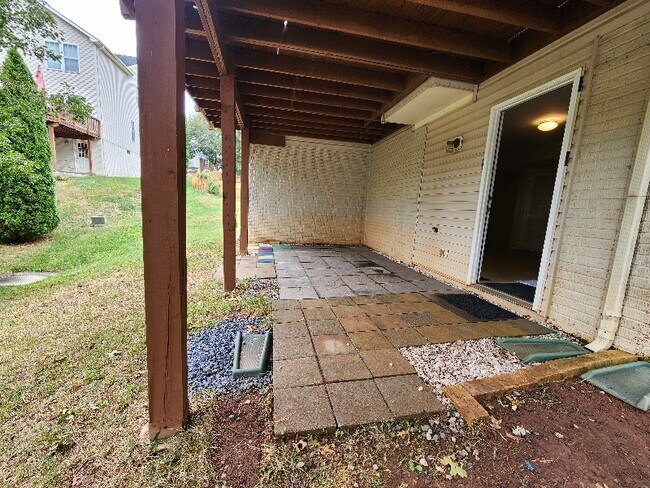 Building Photo - 14795 Links Pond Cir