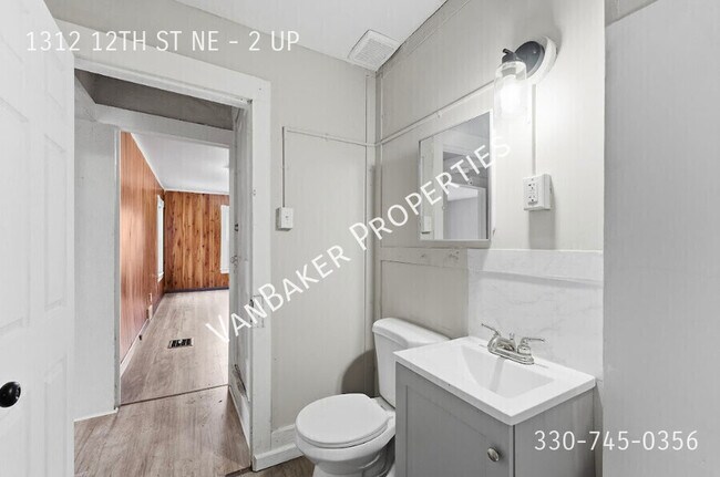 Building Photo - 1312 12th St NE