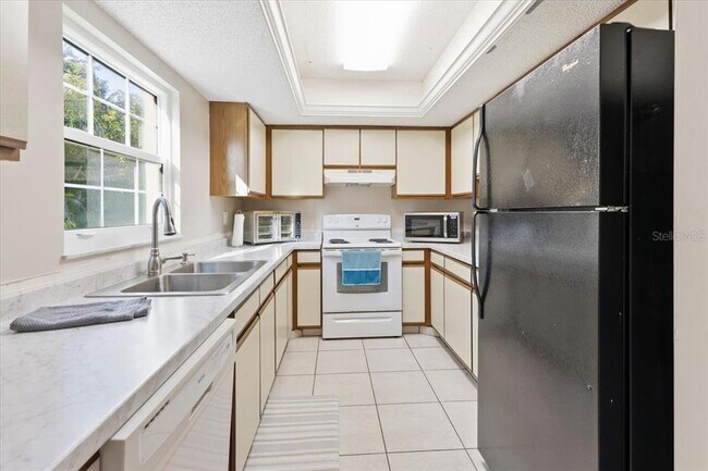 Building Photo - 1531 Placida Rd