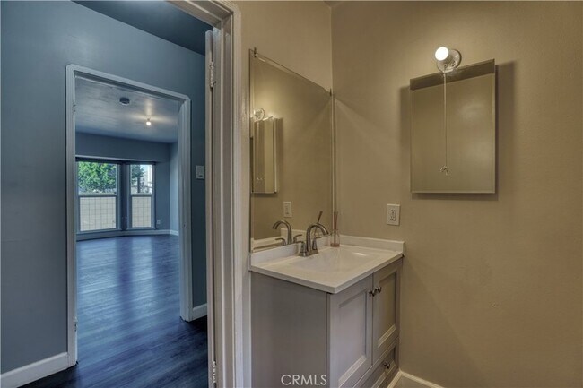 Building Photo - 127 S Townsend Ave