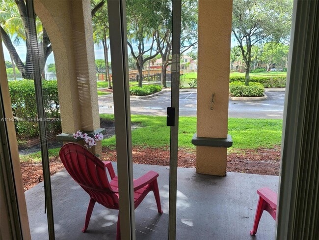 Building Photo - 2541 Centergate Dr