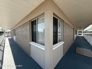 Building Photo - 800 N Fiske Blvd