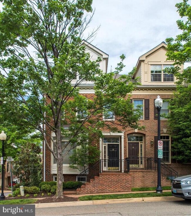 Building Photo - 2175 N Pierce St