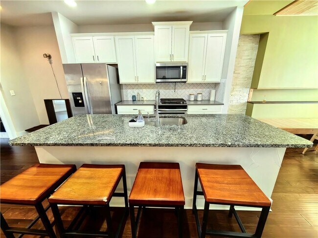 Building Photo - 3797 Oxford Cir