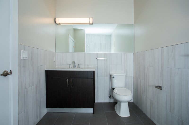 Building Photo - 430 52nd St