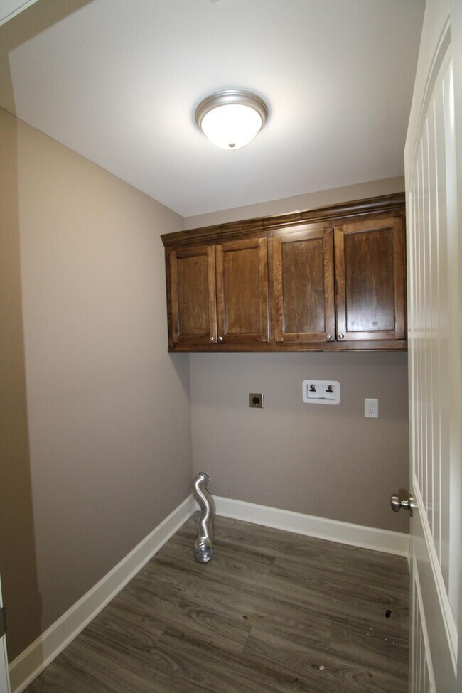 Building Photo - 2280 Equinox Ave