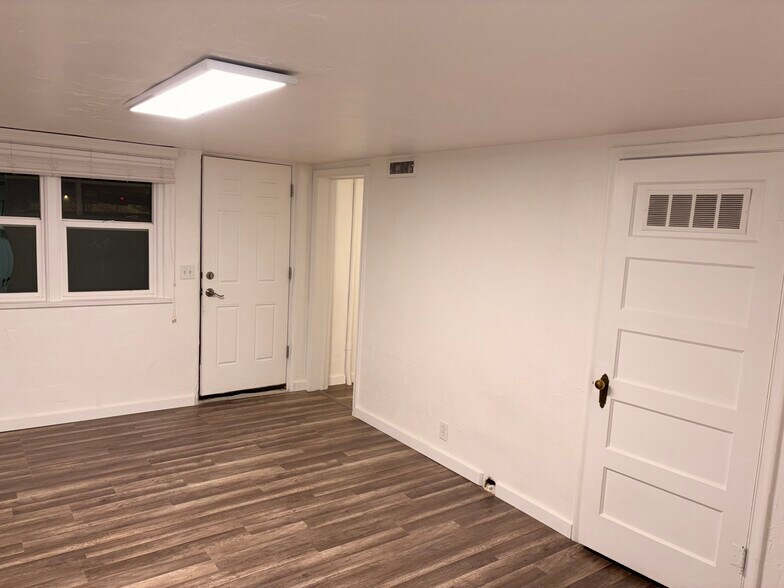 Building Photo - 109 N 500 W