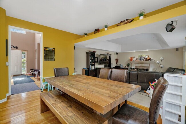 Building Photo - 745 Feather Sound Dr