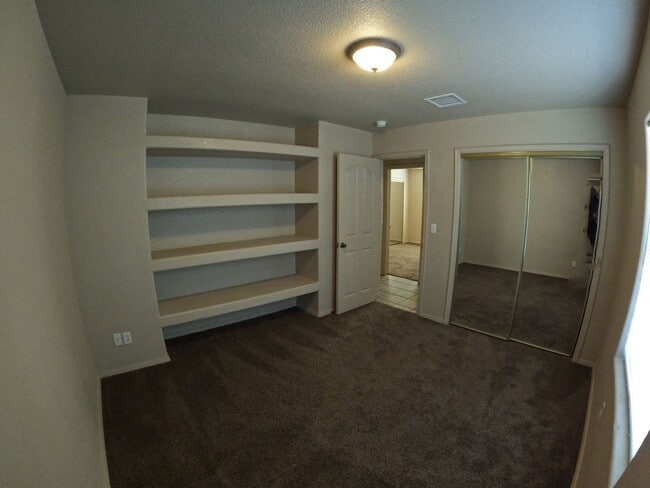 Building Photo - 4113 Cll De Luna