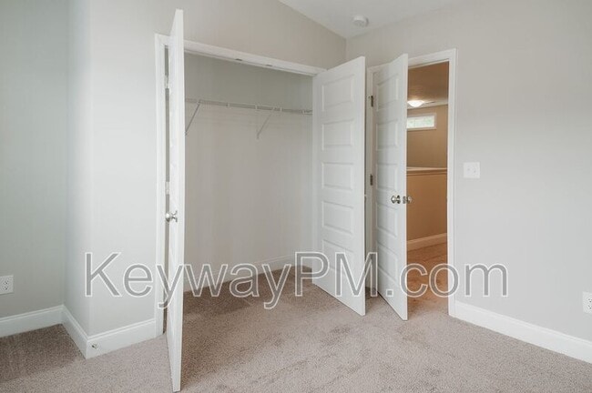 Building Photo - 4512 Chestnut Trl