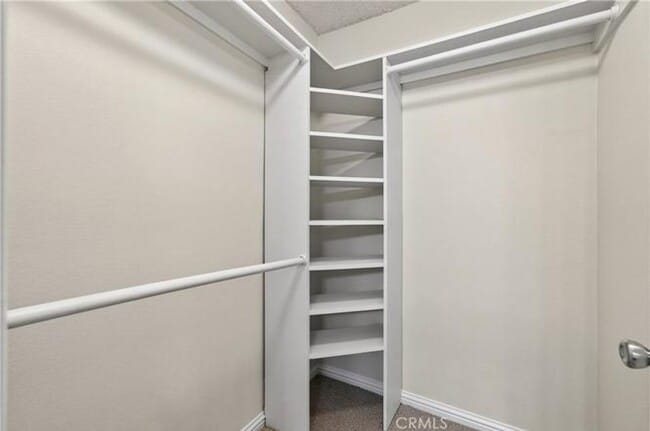 Building Photo - 1 Bed + 1 Bath Condo with 1 Carport