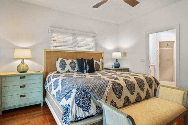Building Photo - Furnished Pet-Friendly 30-Day Extended Stay Riverfront Condo
