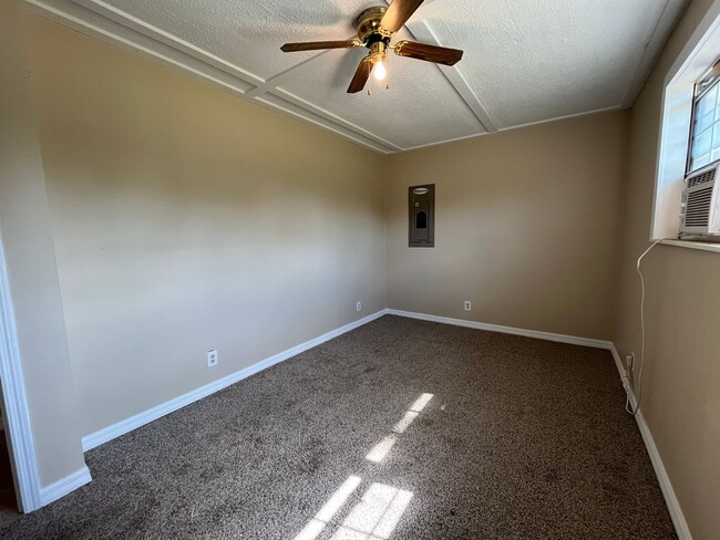 Building Photo - Charming Updated 2-Bedroom Home on 1 Acre ...