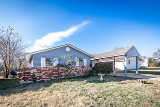 Building Photo - 911 SW 35th St