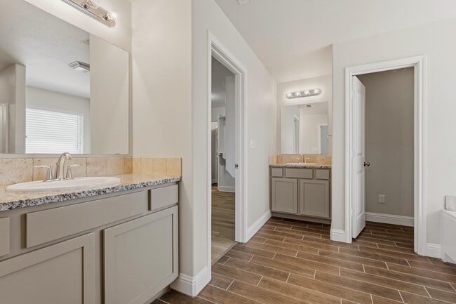 Building Photo - 13810 Avenue W