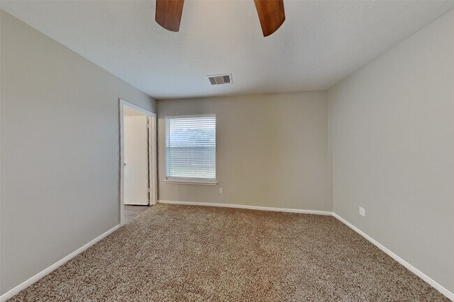 Building Photo - 4311 Duesenberg Ct