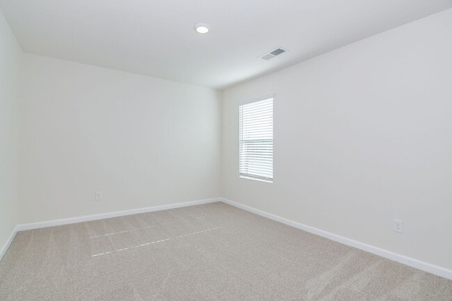Building Photo - 1115 Sims Dr
