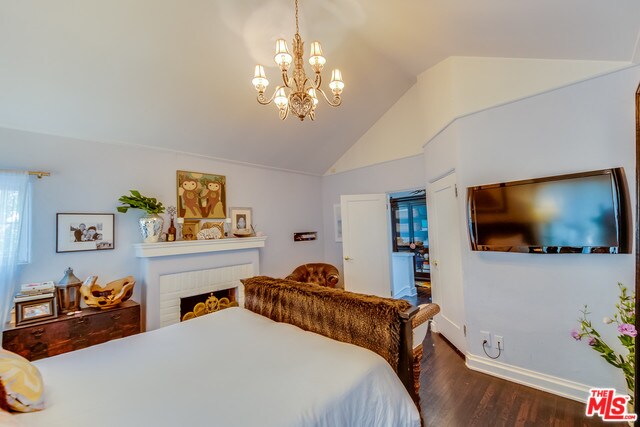 Building Photo - 8900 Hollywood Hills Rd