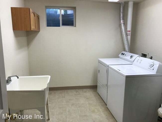 Building Photo - 4 br, 2 bath House - 1300 Ponderosa Drive
