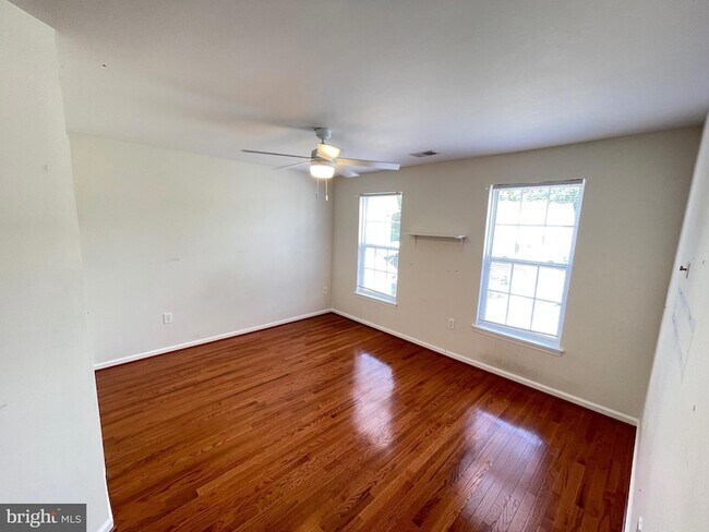 Building Photo - 11222 Bel Aire Ct