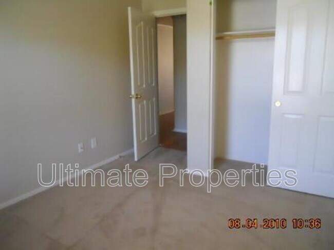 Building Photo - 14230 W Calavar Rd