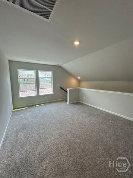 Building Photo - 134 Binscombe Ln