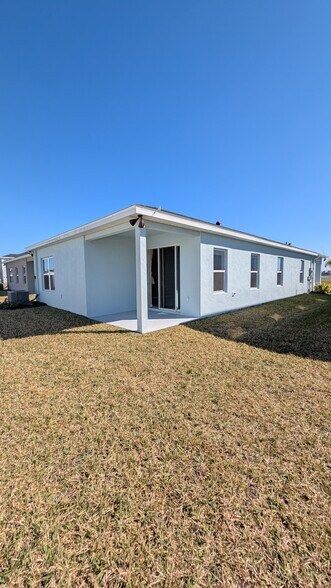 Building Photo - 2467 White Ladyfish Rd