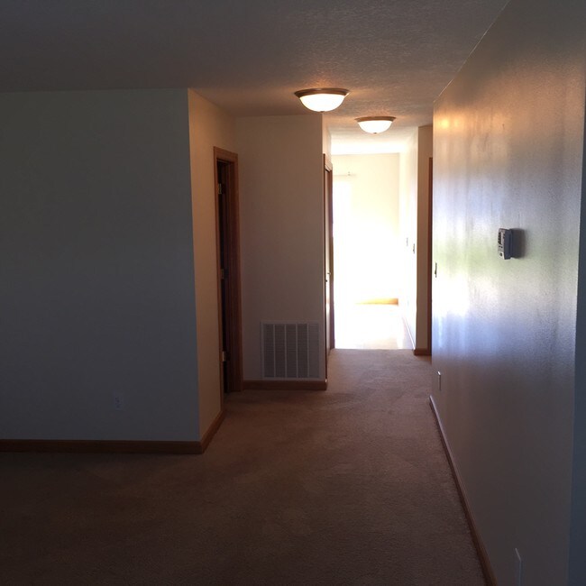 Building Photo - 825 Parker Blvd