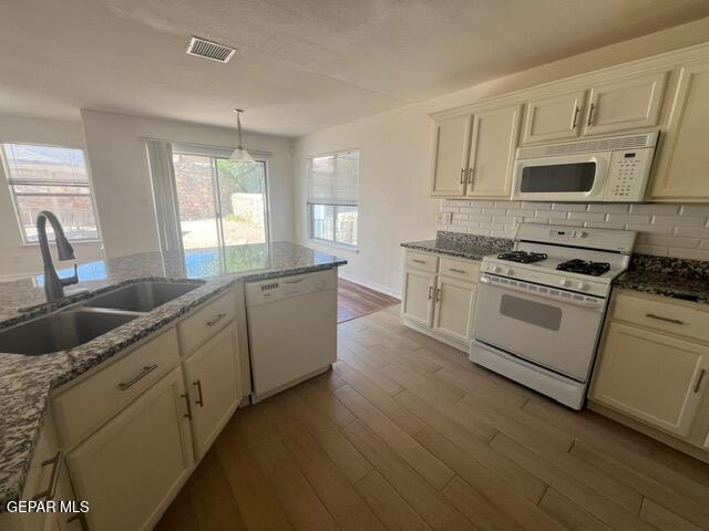 Building Photo - 7105 Tierra Roja St