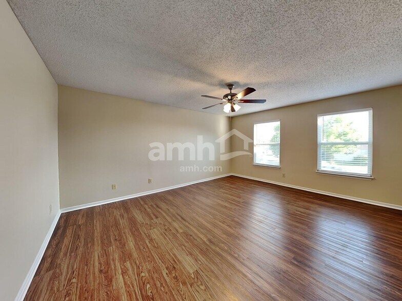 Building Photo - 24 Winterwood Dr