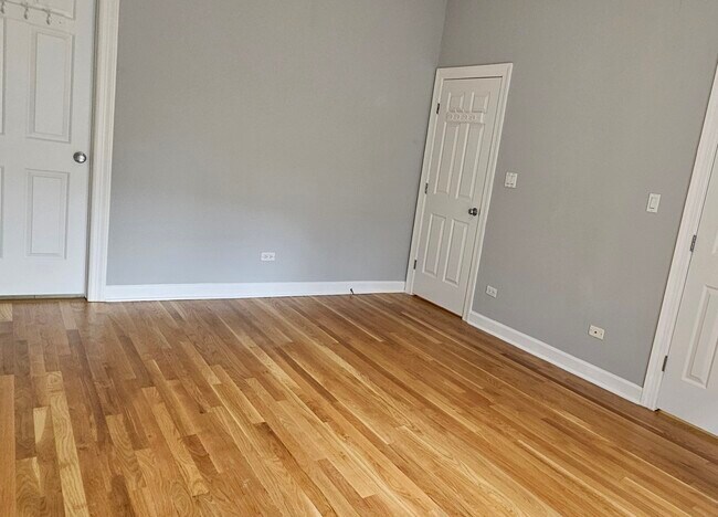 Building Photo - 509 N Hartland Ct