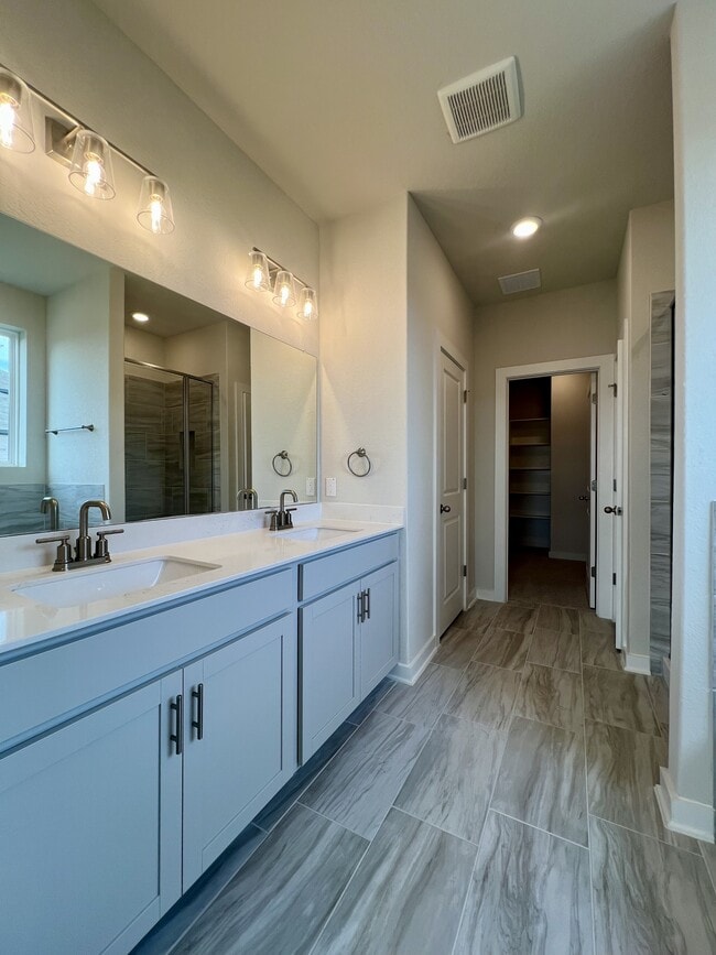 Building Photo - 14426 Daphne Bnd