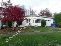 Building Photo - Super Cute 5-Bedroom Home w/Large Yard in ...