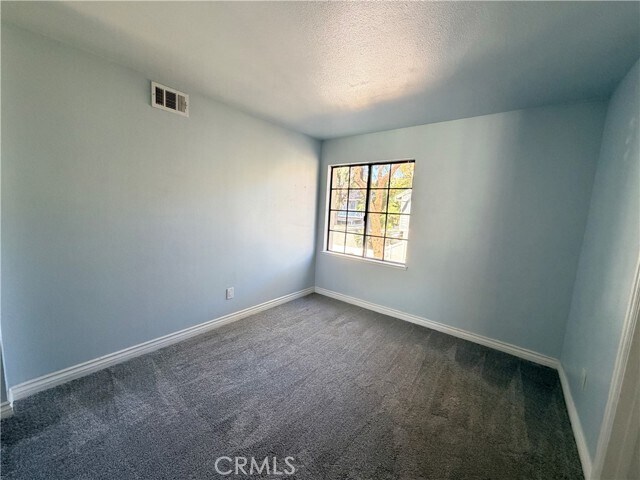 Building Photo - 8722 Pine Crest Pl