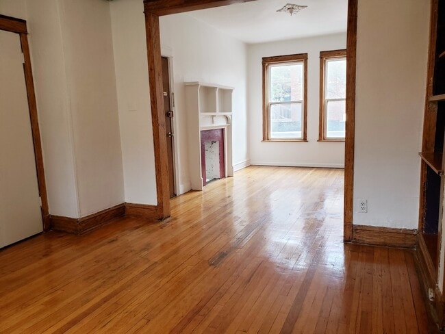 Building Photo - 3514 N Broadway