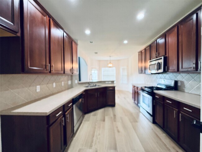 Building Photo - 518 Saffron Ct