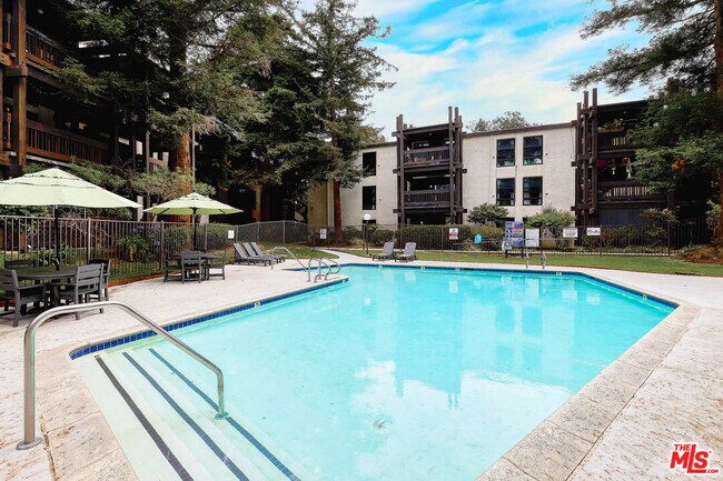 Building Photo - 7740 Redlands St