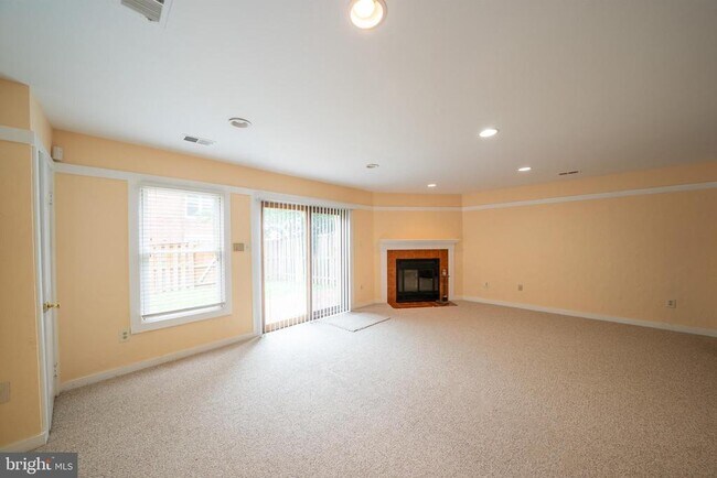 Building Photo - 10168 Turnberry Pl