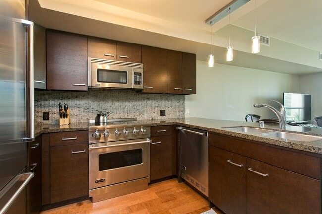 Building Photo - Luxury Living in Waikiki - Allure Waikiki ...