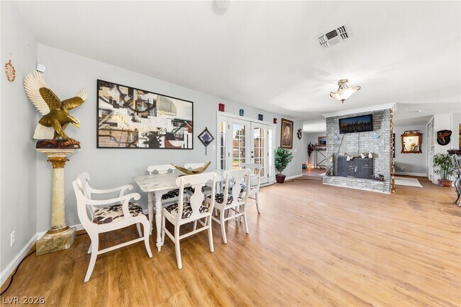 Building Photo - 1631 Ottawa Dr
