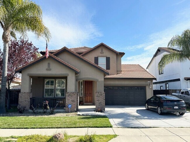 Primary Photo - Brentwood 4 bd/ 2.5 bath with Speakeasy Ro...