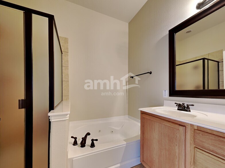 Building Photo - 1225 Concho Trail