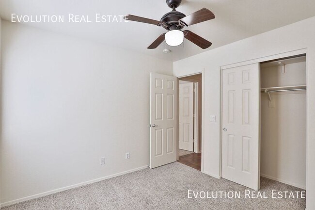 Building Photo - 1561 Maddison Cir