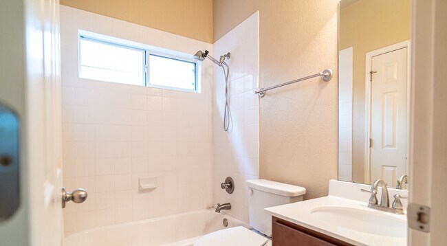 Building Photo - 2301 Giddens Dr