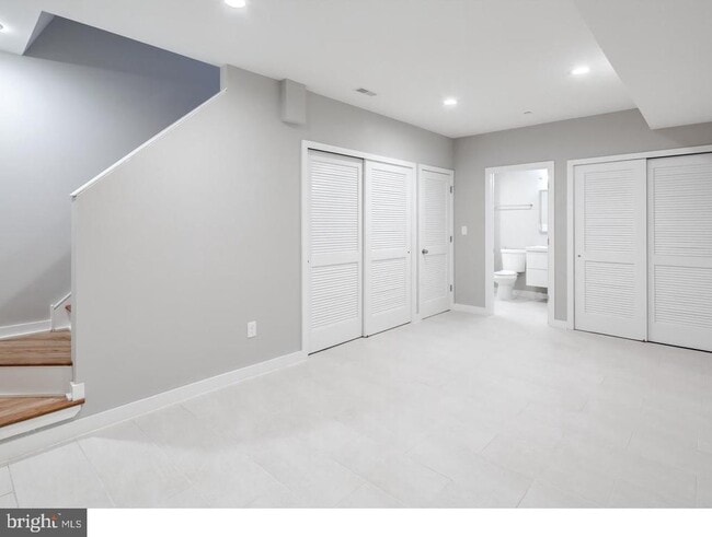 Building Photo - 1842 E Cumberland St