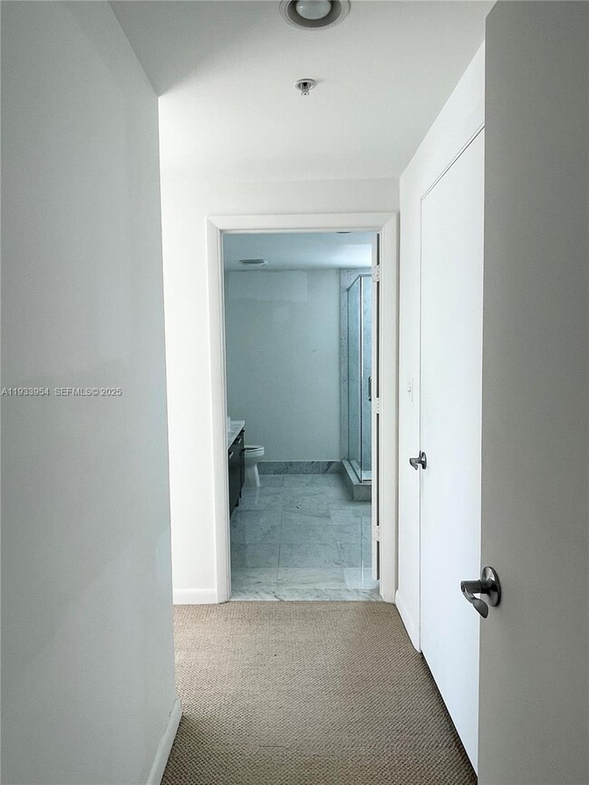 Building Photo - 253 NE 2nd St