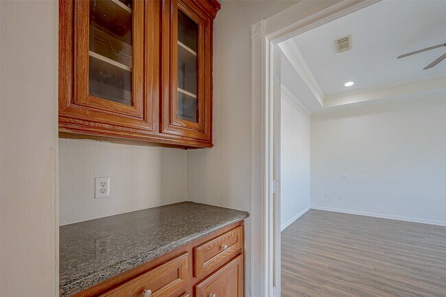 Building Photo - 16002 Castletown Park Ct