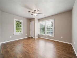 Building Photo - 2 Bedroom / 2 Bath in the heart of Midtown!